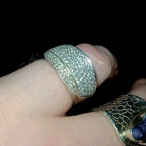 18 K White Gold and diamond ring. 1.43 carat